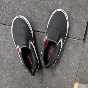 New Levi Slip on size 8.5 womens